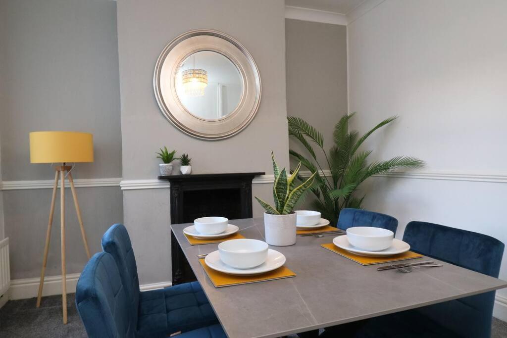 2 Bedroom Characterful House Lancaster Buitenkant foto