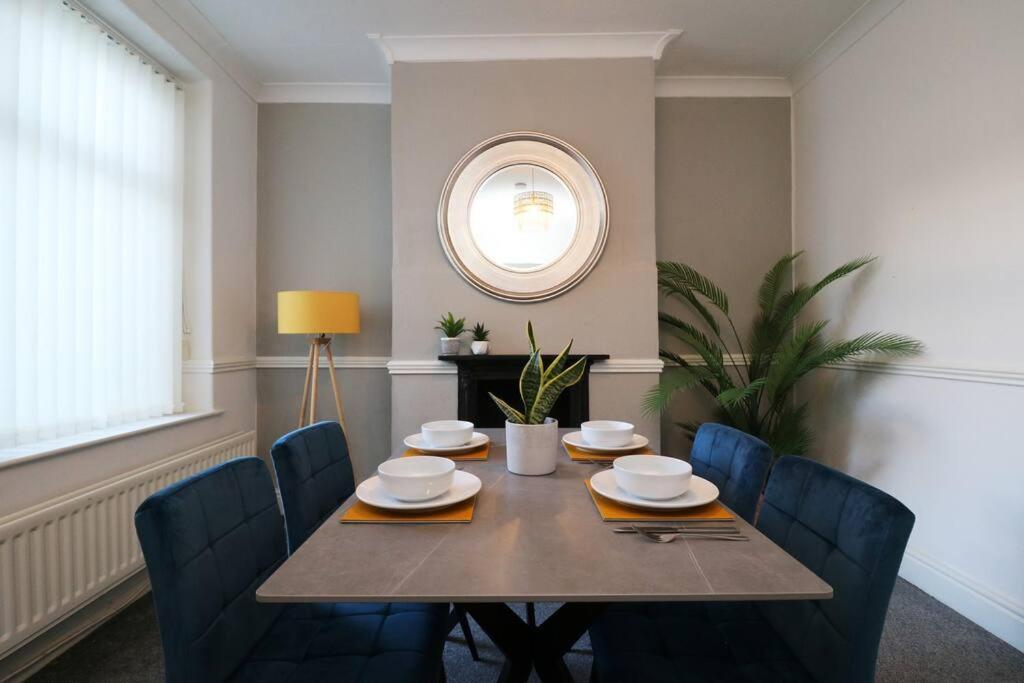 2 Bedroom Characterful House Lancaster Buitenkant foto