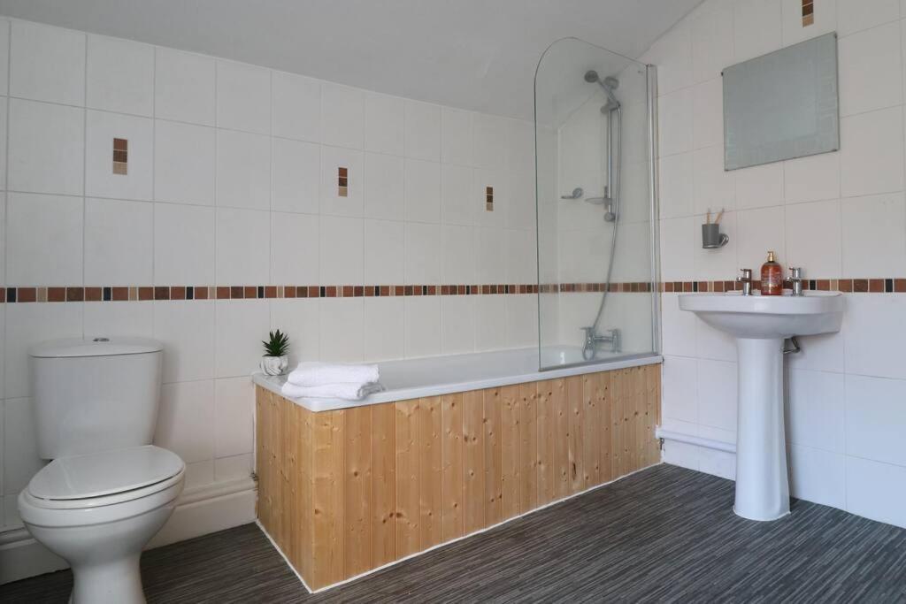 2 Bedroom Characterful House Lancaster Buitenkant foto