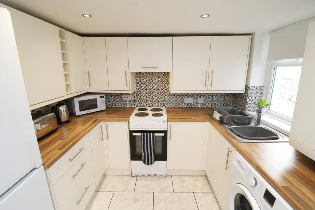 2 Bedroom Characterful House Lancaster Buitenkant foto